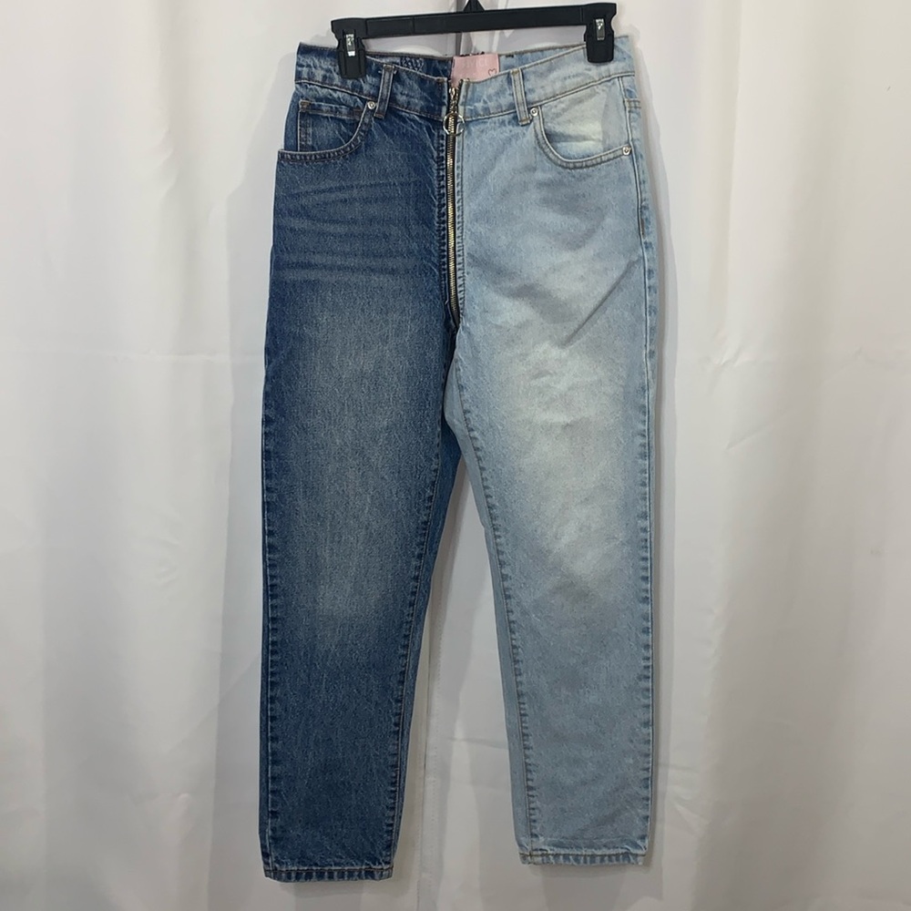 Women’s Revice butt revealing denim jeans size 28